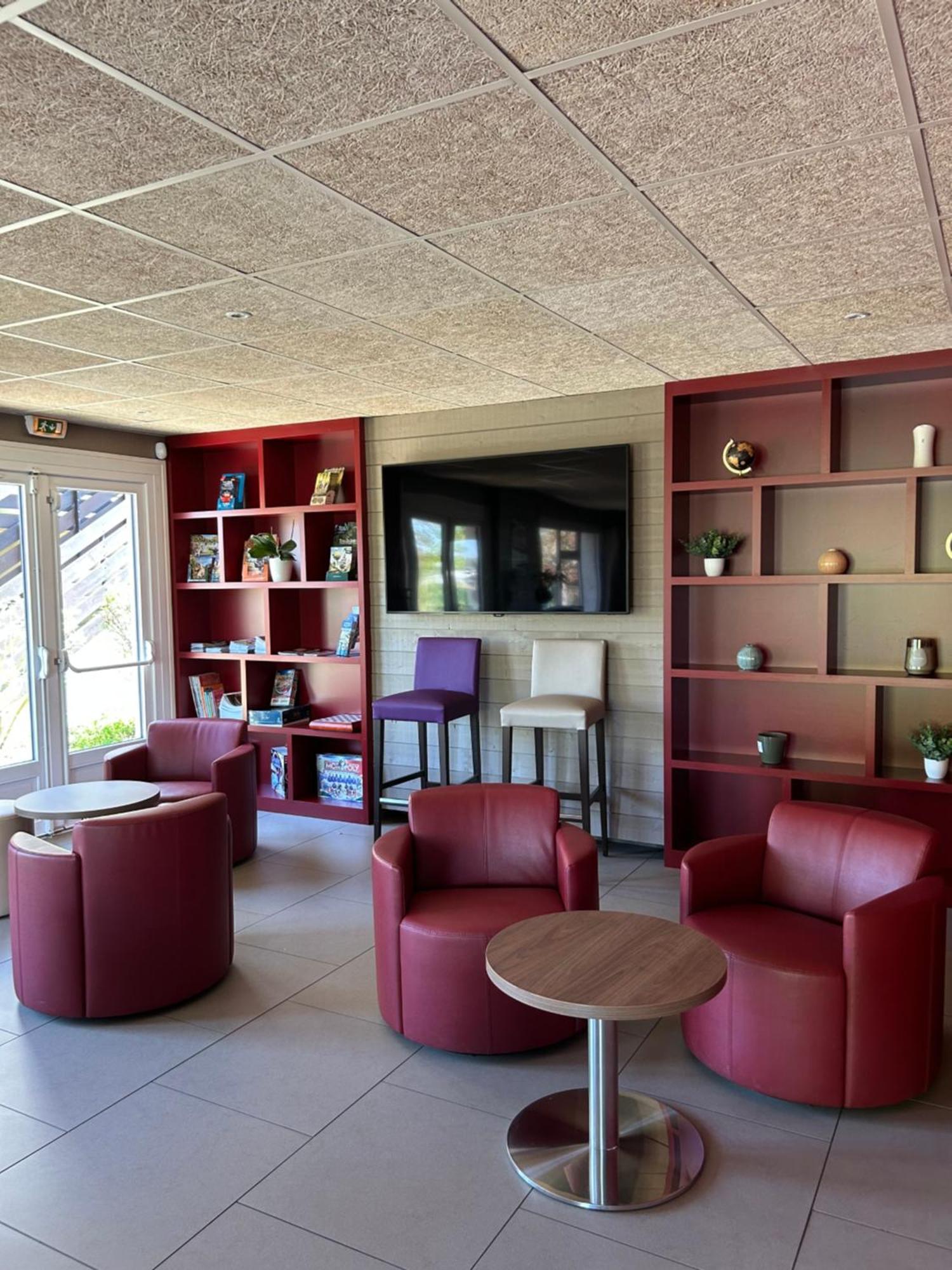Campanile Sable-Sur-Sarthe Vion Hotel Exterior foto
