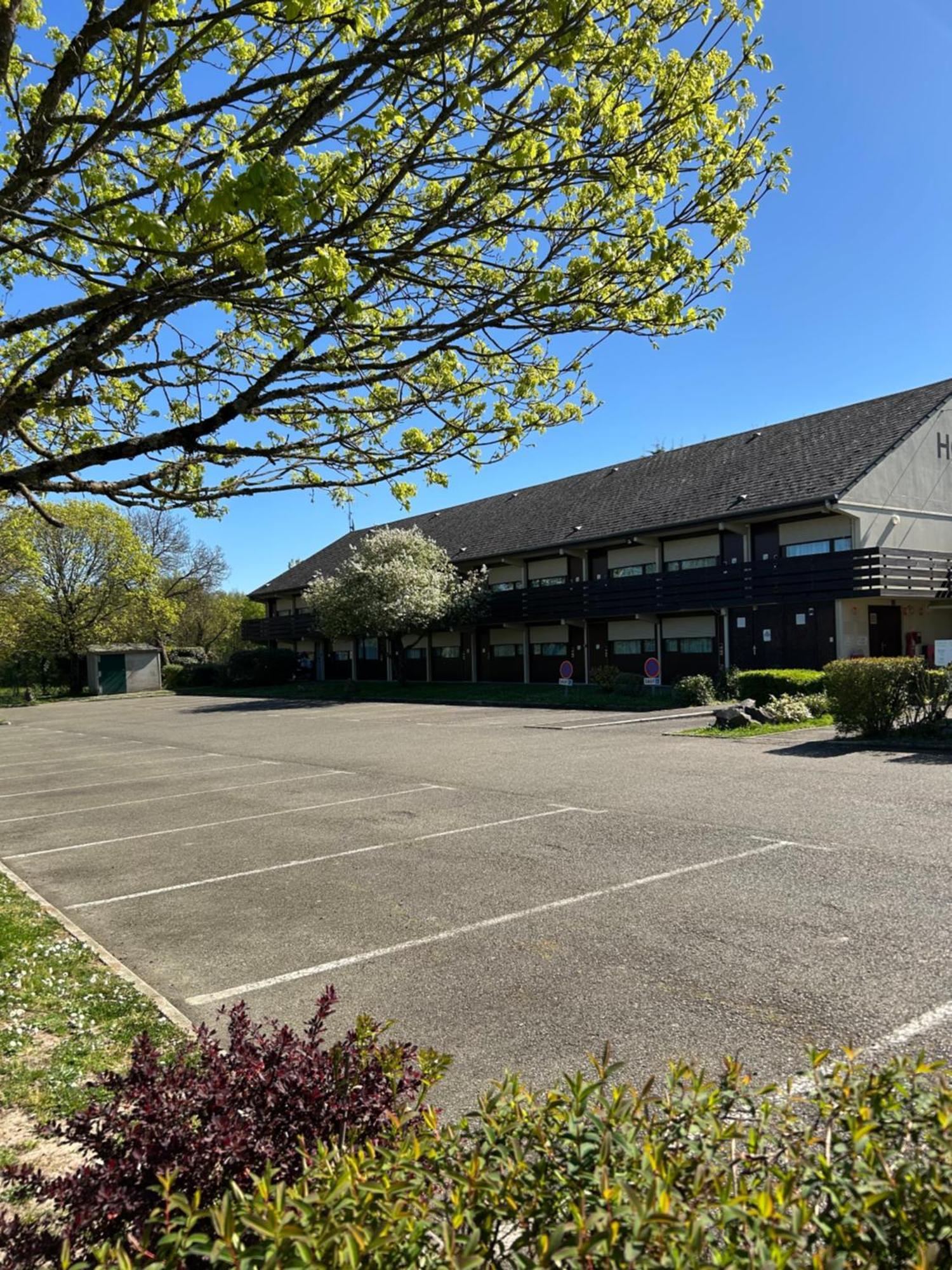 Campanile Sable-Sur-Sarthe Vion Hotel Exterior foto