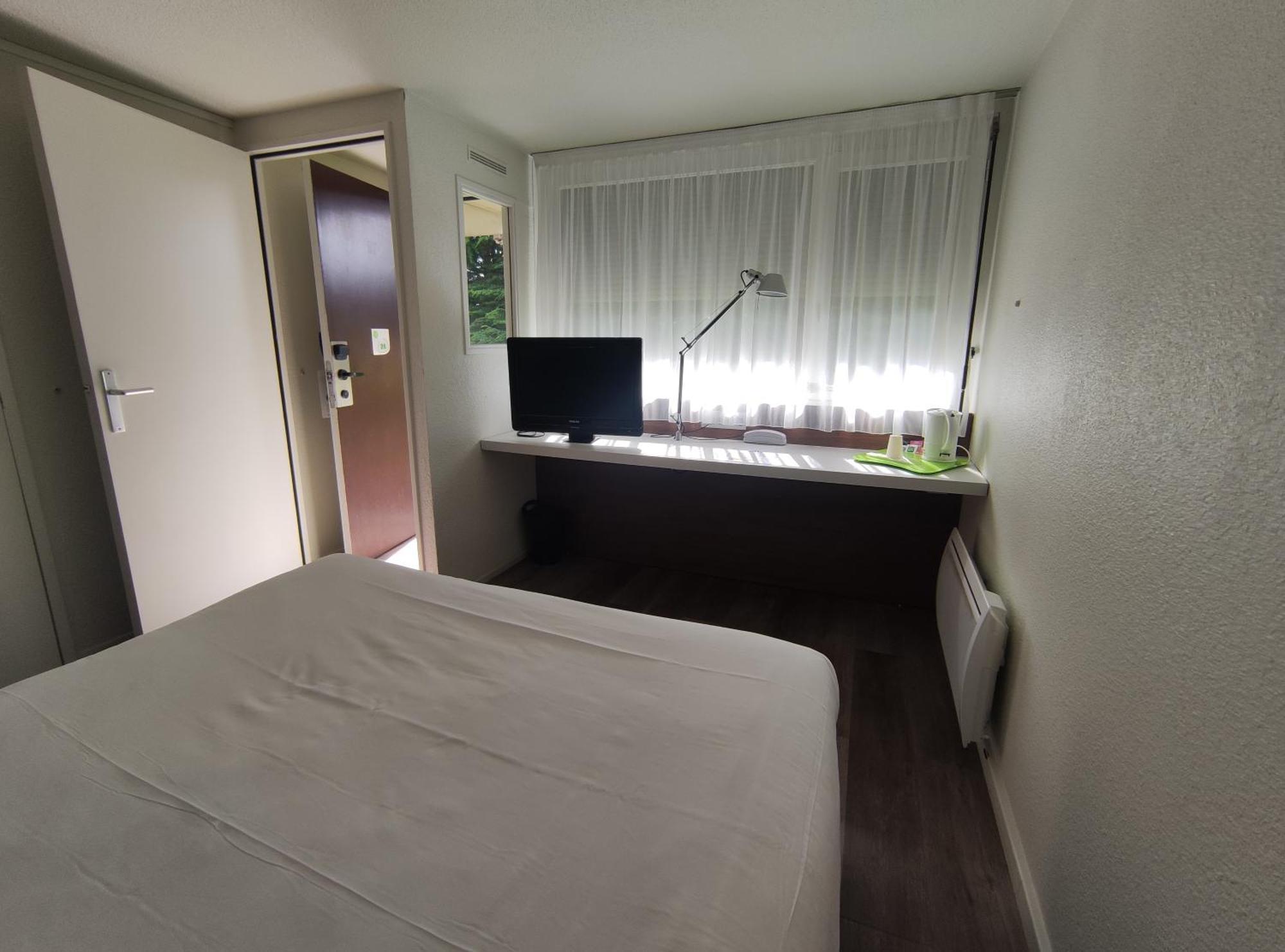Campanile Sable-Sur-Sarthe Vion Hotel Exterior foto